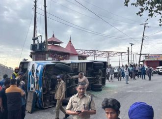 नैनीताल:केमू बस दुर्घटना, SDRF ने किया रेस्क्यू; 1 मृत, 7 घायल