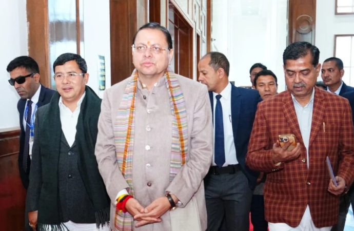 CM धामी का निर्देश: खाद्य एवं रसद व्यवस्था की निगरानी के लिए अधिकारियों की विशेष तैनाती