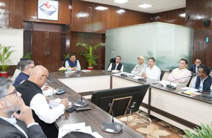 CM घोषणाओं के कार्यों में तेजी लाने के निर्देश, 15 दिन में फैसला : मुख्य सचिव