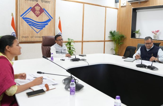 चारधाम यात्रा मार्गों पर समानांतर प्रणाली से भी हो सफाई व्यवस्था – प्रमुख सचिव