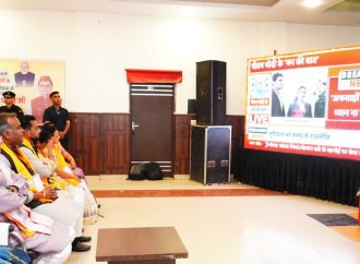 सीएम धामी ने सुना ‘मन की बात’ का 132वां एपिसोड, जनप्रतिनिधियों संग साझा किए विचार