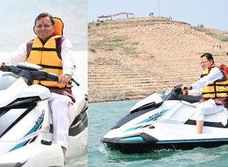 टिहरी झील में रोमांच के सफर पर निकले सीएम