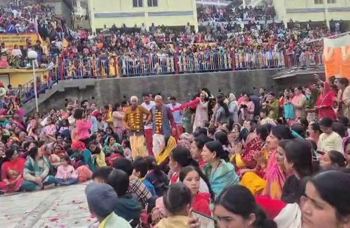 त्रिमुडिया मेले के बाद बदरीनाथ कपाट खोलने की तैयारी शुरू