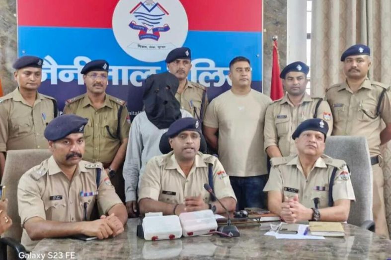 राजमिस्त्री बना चोर, 9 लाख की ज्वैलरी-नकदी बरामद