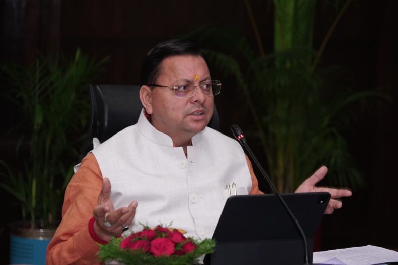 घोषणाओं की प्रगति पर CM सख्त, अधिकारियों को निर्देश