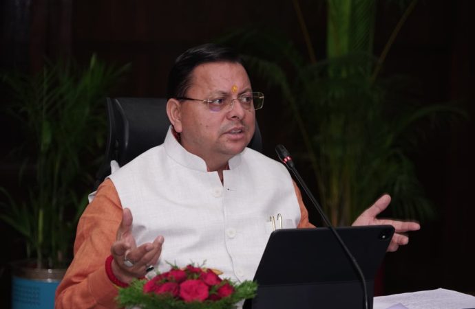 घोषणाओं की प्रगति पर CM सख्त, अधिकारियों को निर्देश