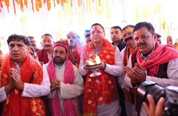 गंगोत्री और यमुनोत्री धाम के कपाट श्रद्धालुओं के लिए खुले