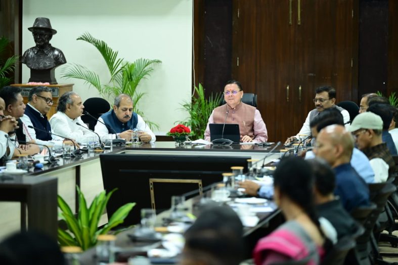 1905 हेल्पलाइन पर पेंडिंग शिकायतें जल्द निपटाने के निर्देश