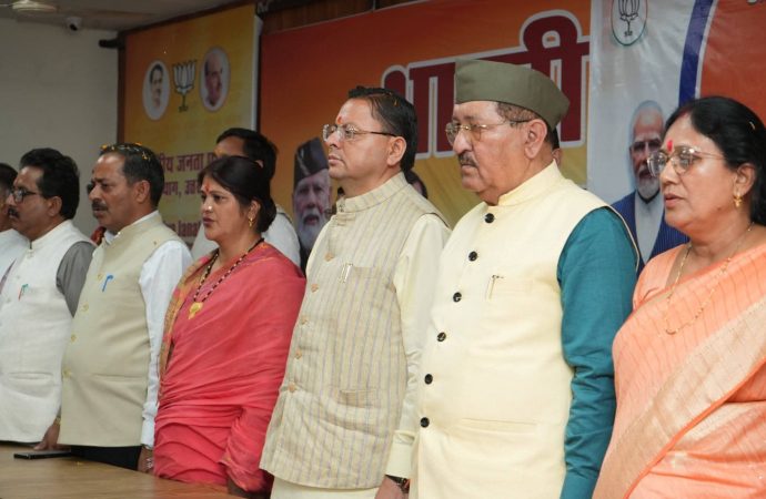 अंबेडकर जयंती पर BJP कार्यालय में कार्यक्रम, CM धामी ने दी श्रद्धांजलि