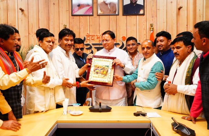 तीर्थ पुरोहितों, होटल एवं ट्रैवल संगठनों ने मुख्यमंत्री  पुष्कर सिंह धामी का जताया आभार