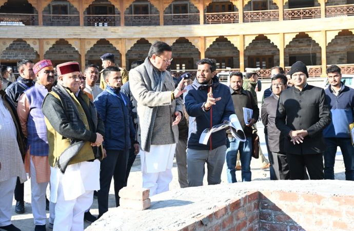 बद्रीनाथ धाम विकास कार्यों पर CM धामी के कड़े निर्देश