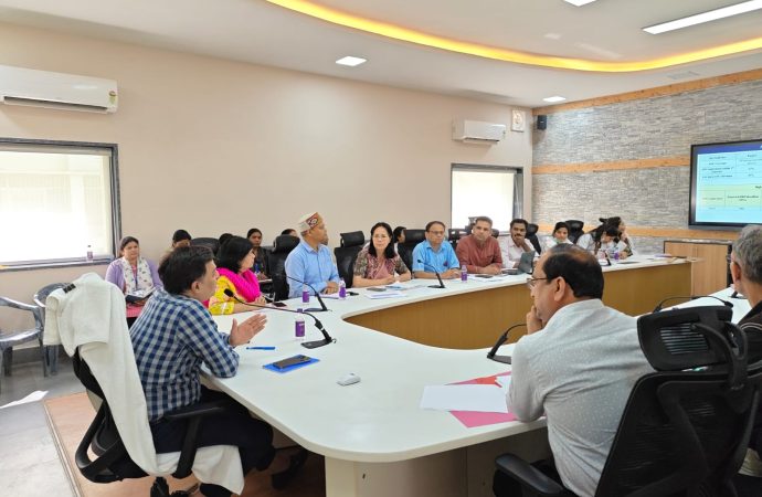 उत्तराखण्ड के अति-दुर्गम क्षेत्रों में हेली सेवाओं से सुरक्षित मातृत्व को नई गति