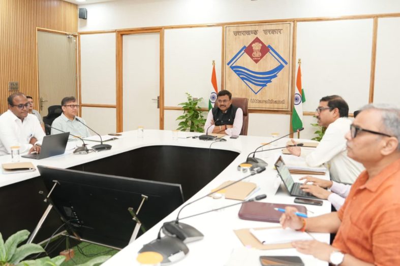 वन संसाधन प्रबंधन को लेकर सचिवालय में उच्चस्तरीय समीक्षा