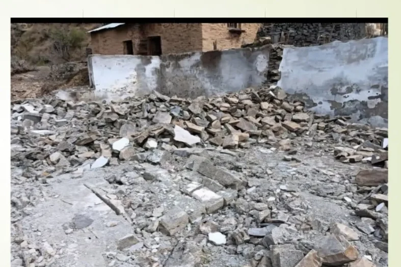 वर्षों से नौनिहालों की सुरक्षा को खतरा बने जिले के 56 जर्जर भवन जिला प्रशासन ने कराए ध्वस्त