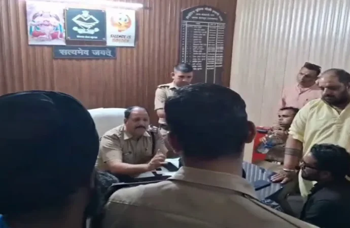 देहरादून में युवक ने पुलिस पर मारपीट का लगाया आरोप, थाने में हंगामे के बाद बढ़ा विवाद