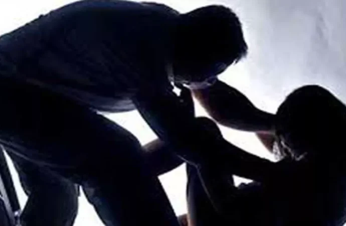 दून अस्पताल शर्मसार: महिला मरीज से बेसमेंट में दुष्कर्म का प्रयास, आरोपी गिरफ्तार