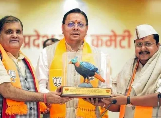 देहरादून में BJP का महामंथन, निकाय चुनावों के टिकट बांटे