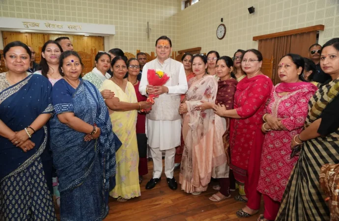 CM धामी के सामने उठे सड़क, पानी और बिजली के मुद्दे