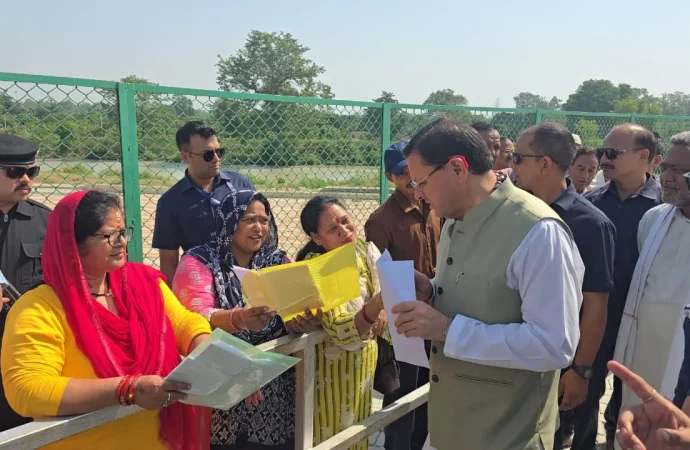CM धामी ने सुनी जनता की समस्याएं, अधिकारियों को दिए त्वरित समाधान के निर्देश