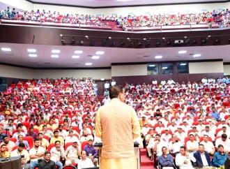 बुजुर्गों के सम्मान और सुरक्षा को लेकर सरकार प्रतिबद्ध: CM धामी