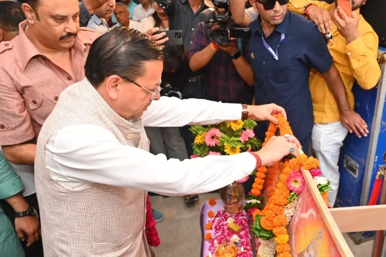 मुख्यमंत्री पुष्कर सिंह धामी ने हरिद्वार में नव निर्मित आनंद धर्मशाला ट्रस्ट का किया लोकार्पण