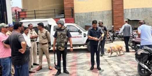 देहरादून और मसूरी में बम धमकी से हड़कंप, पुलिस और सुरक्षा एजेंसियां अलर्ट।
