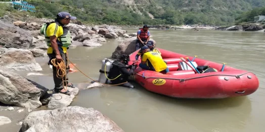 ऋषिकेश के साईं घाट पर हादसा, माता-पिता की आंखों के सामने ओझल हुआ इकलौता बेटा