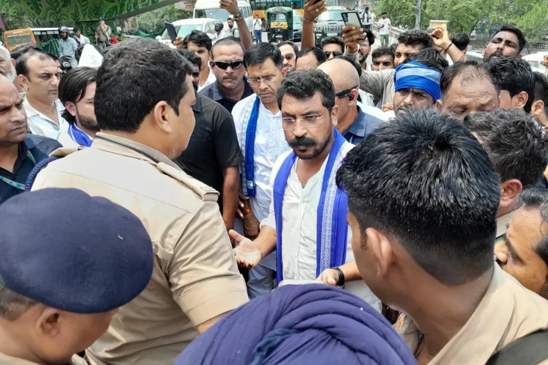केतन हत्याकांड: हरिद्वार में रोके गए सांसद चंद्रशेखर, शंकराचार्य चौक पर धरना