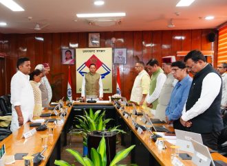 कैबिनेट बैठक में मेजर जनरल भुवन चंद्र खंडूड़ी और जसपाल राणा को श्रद्धांजलि