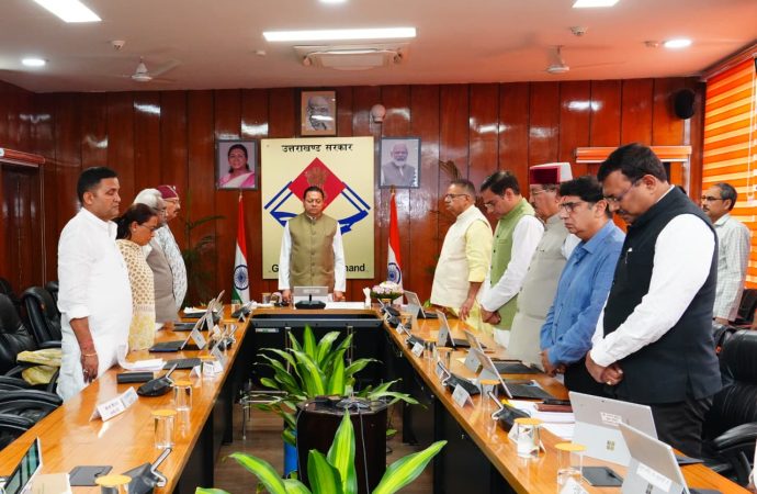 कैबिनेट बैठक में मेजर जनरल भुवन चंद्र खंडूड़ी और जसपाल राणा को श्रद्धांजलि