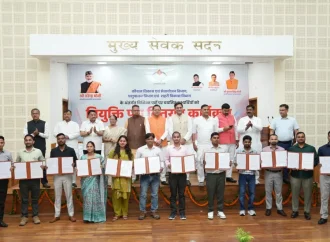 उत्तराखंड: 221 चयनित अभ्यर्थियों को मिले नियुक्ति पत्र, सीएम ने दी बधाई