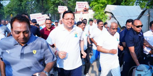योगमय हुआ दून: अंतरराष्ट्रीय योग दिवस पर सीएम धामी ने दिखाई फिटनेस की मिसाल