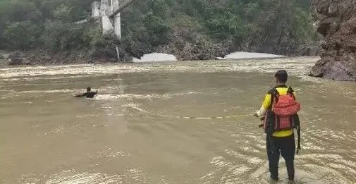 घर के बाहर खेलते समय लापता हुआ 4 वर्षीय मासूम, अगले दिन गदेरे में मिला शव