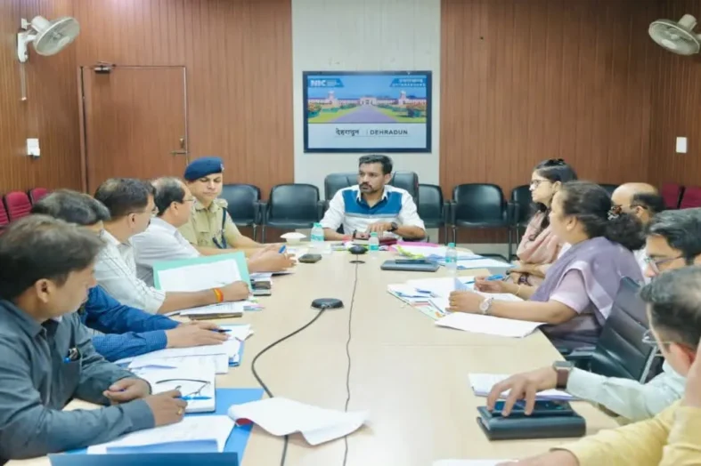 देहरादून में नशे के नेटवर्क पर ‘सर्जिकल स्ट्राइक’ की तैयारी, डीएम ने दिए हॉटस्पॉट चिन्हित करने के निर्देश