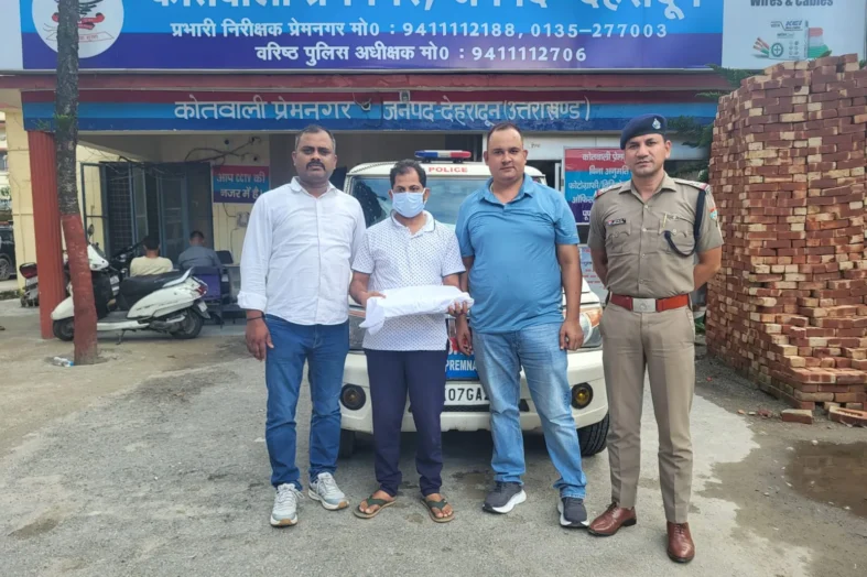 नकल माफिया पर दून पुलिस का बड़ा प्रहार, सेमेस्टर परीक्षा का पेपर लीक करने वाला दबोचा