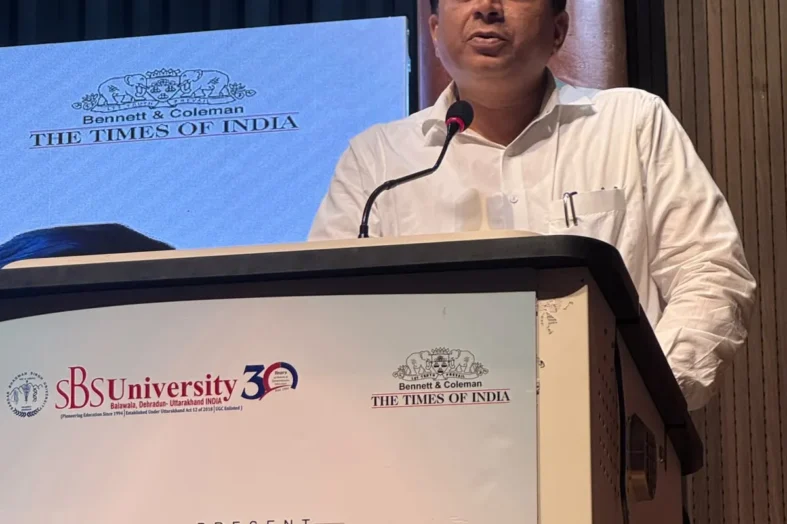 सफलता का आधार केवल अंक नहीं, चरित्र और संस्कार भी जरूरी : डीजी सूचना बंशीधर तिवारी