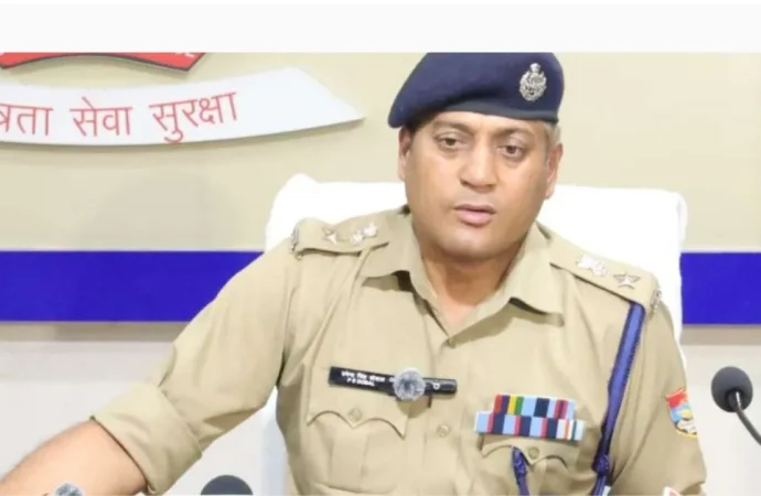 जज के पिता से मारपीट मामले में कार्रवाई, धारा चौकी इंचार्ज लाइन हाजिर