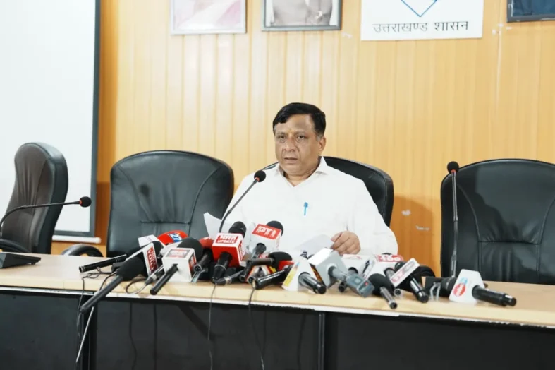 धामी कैबिनेट के बड़े फैसले: विकास, शिक्षा, पर्यटन और रोजगार से जुड़े अहम प्रस्तावों को मंजूरी