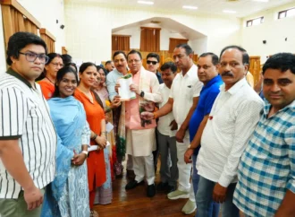 जनता की समस्याओं पर संवेदनशील सरकार, सीएम धामी ने अधिकारियों को दिए सख्त निर्देश