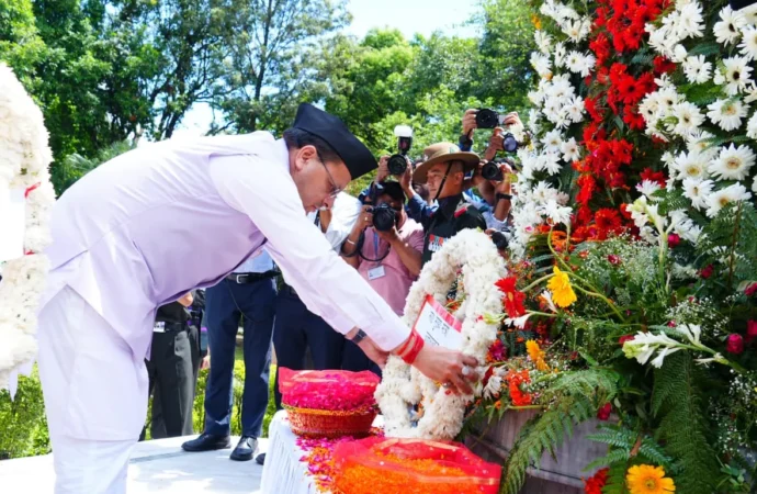कारगिल विजय दिवस: मुख्यमंत्री धामी ने शहीदों को श्रद्धांजलि दी, परमवीर चक्र विजेताओं की सहायता राशि अब ₹2 करोड़
