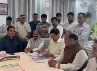 एसआईआर प्रक्रिया पर कांग्रेस के सवाल, मुख्य निर्वाचन अधिकारी को सौंपा ज्ञापन