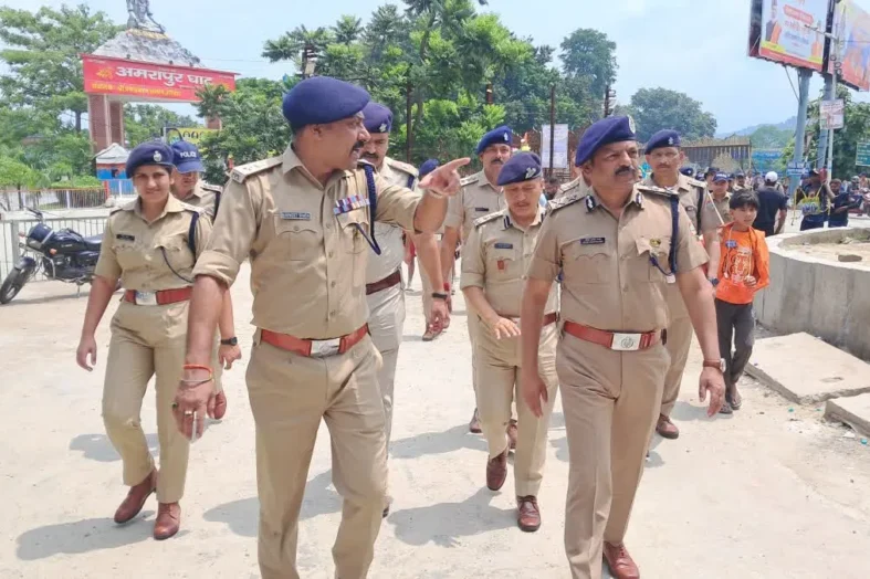 कांवड़ यात्रा चरम पर: 76 लाख से अधिक श्रद्धालुओं ने भरा गंगाजल, आईजी-डीआईजी ने परखी सुरक्षा व्यवस्था