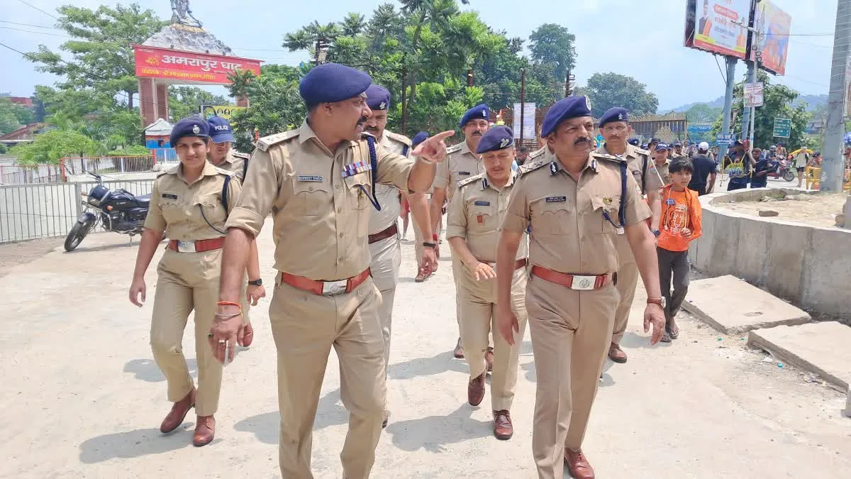 कांवड़ यात्रा चरम पर: 76 लाख से अधिक श्रद्धालुओं ने भरा गंगाजल, आईजी-डीआईजी ने परखी सुरक्षा व्यवस्था