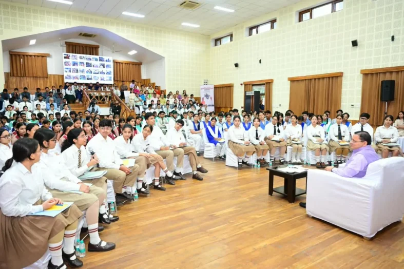‘मेरे सपनों का उत्तराखंड’ अभियान को मिला ऐतिहासिक जनसमर्थन, 2.5 लाख से अधिक विद्यार्थियों ने भेजे निबंध