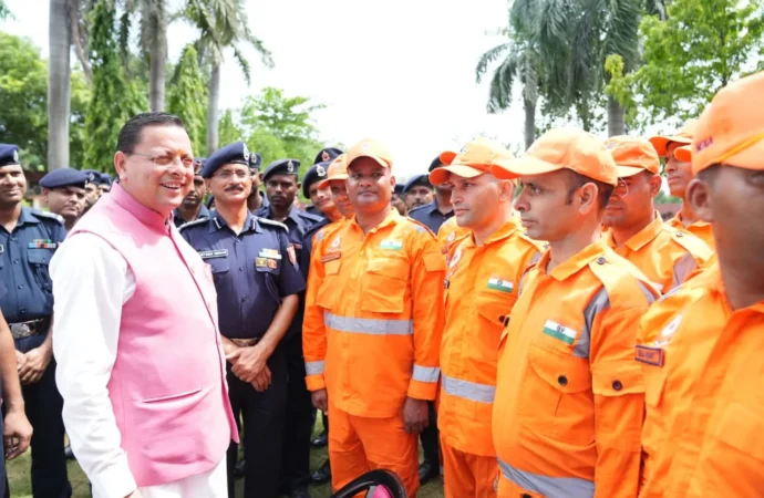 एनडीआरएफ बटालियन पहुंचे मुख्यमंत्री धामी, आपदा प्रबंधन तैयारियों का लिया जायजा