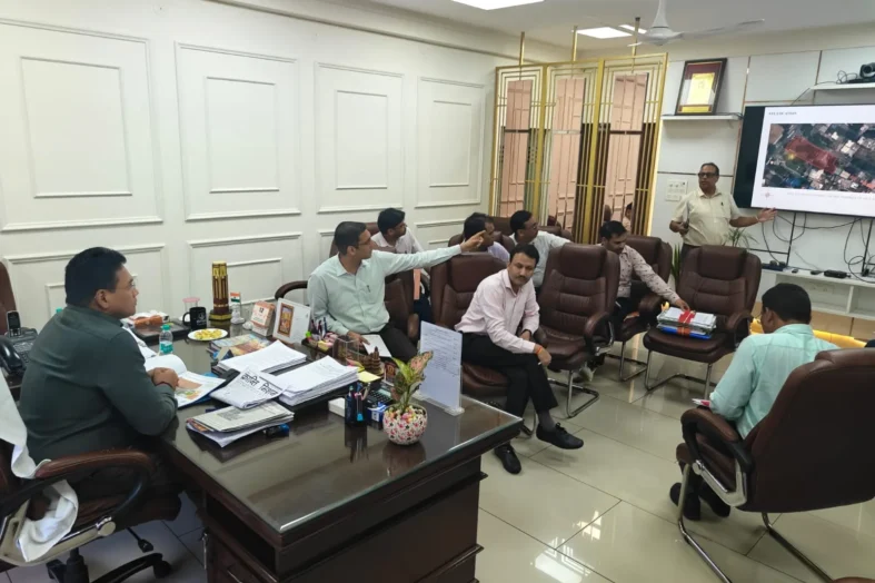 धामी सरकार में राज्य संपत्तियों के विकास को रफ्तार, टिहरी हाउस समेत नवी मुंबई और हल्द्वानी की योजनाओं की समीक्षा