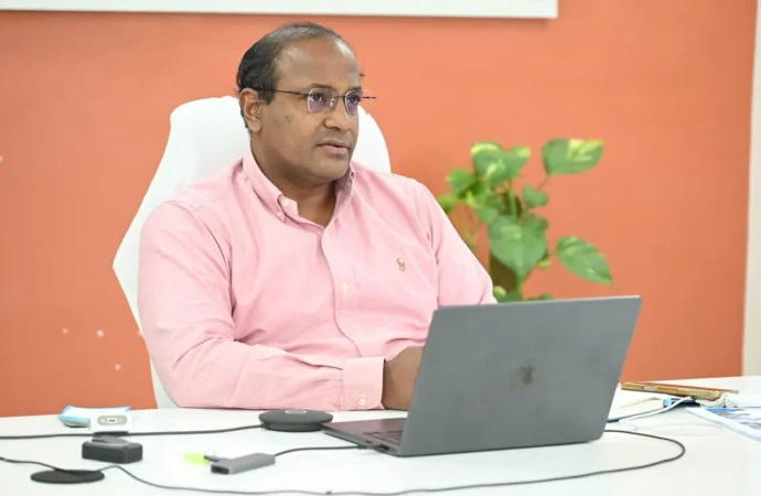 SIR अभियान की समीक्षा: BLO और फील्ड स्टाफ को प्रोत्साहित करें अधिकारी—मुख्य निर्वाचन अधिकारी