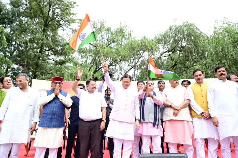 हर घर तिरंगा यात्रा में सीएम धामी का आह्वान, स्वतंत्रता दिवस पर हर घर फहराएं तिरंगा