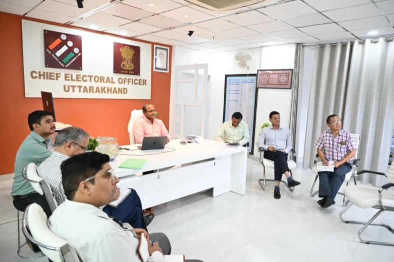 अगले 15 दिन दोनों मंडलायुक्त करेंगे फील्ड विजिट, जनपदों में करेंगे कैंप