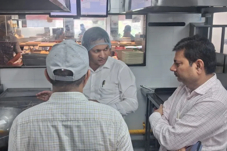 खाद्य मिलावट पर दून प्रशासन का बड़ा एक्शन, 21 सैंपल लिए; 3 किलो बासी लड्डू मौके पर नष्ट